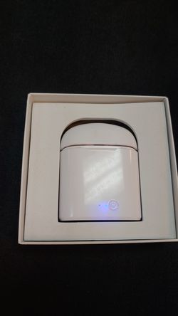 TWS i7S Wireless Bluetooth Earbuds with built in case charger!