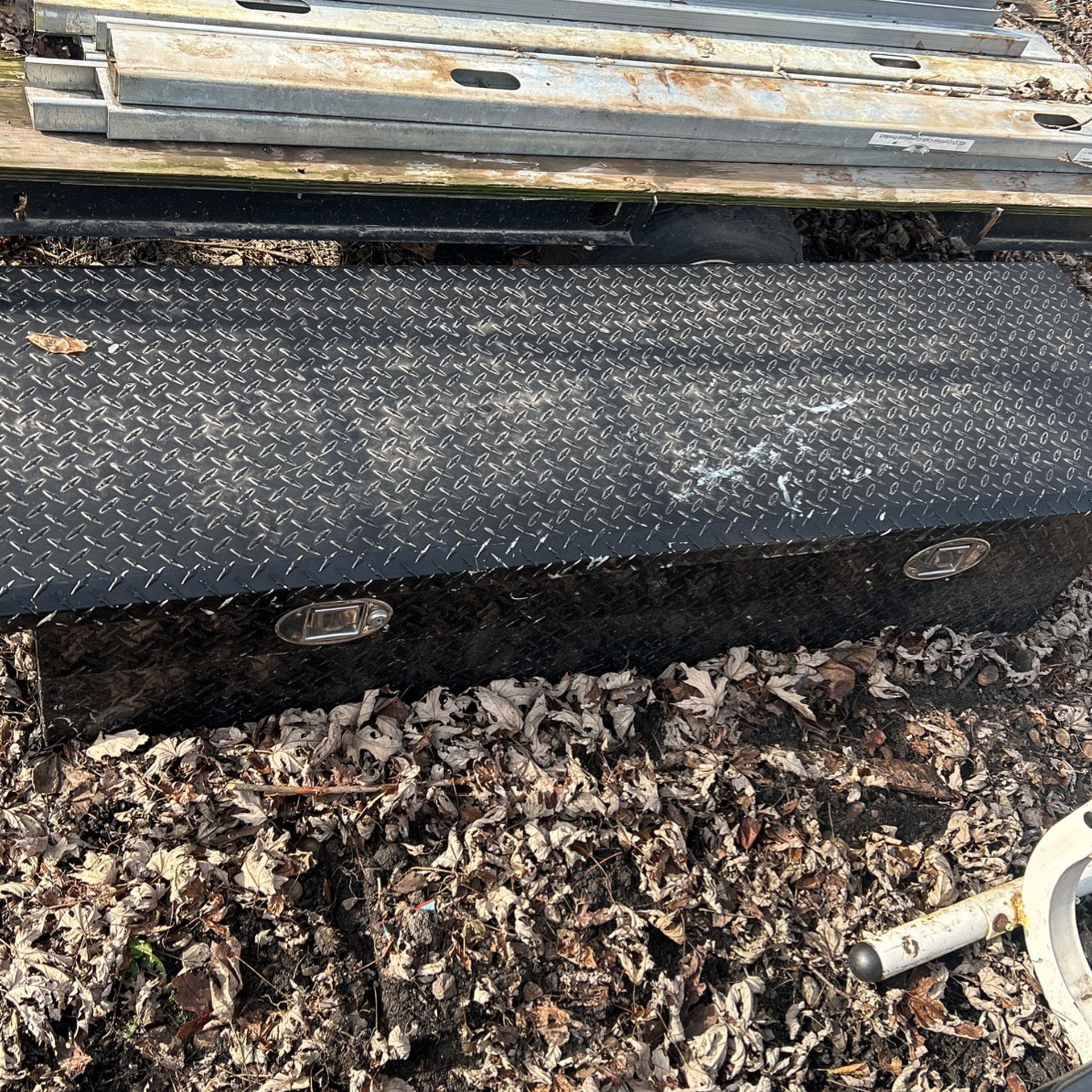 5’ Low Rise Tool Box