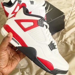 Jordan 4 RED CEMENT. SIZE 9