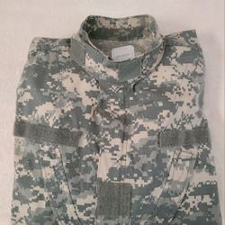 Army Camo Jacket Size Large 