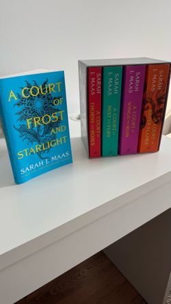 A Court of Thorns and Roses Paperback Box Set (5 books)