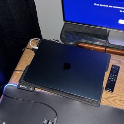 MacBook M2 Air Midnight 2023 (Quick Sale)