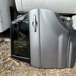 2012-2019  Range Rover Evoque Rear Left Driver Size Door  OEM  