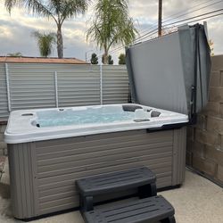 3 Seater 4 Seater Hot Tub Spa