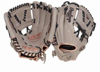 Brand new Rawlings R9 contour softball 11.5in RHT