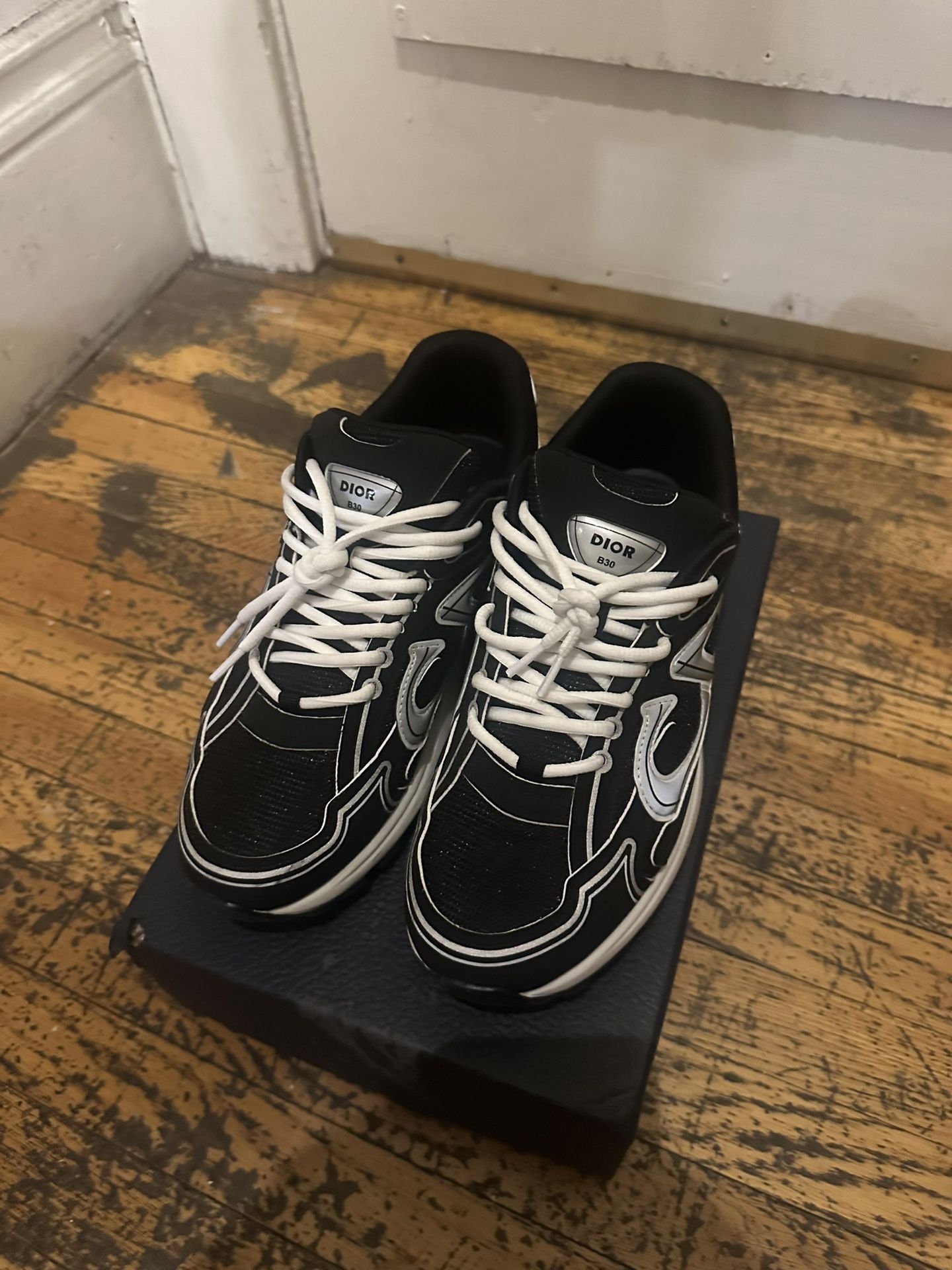 Dior B30