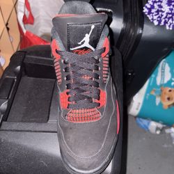 Jordan 4s