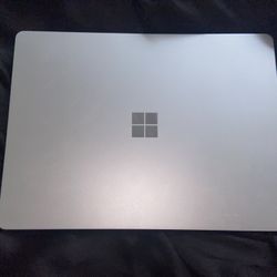 Microsoft Surface Laptop Go