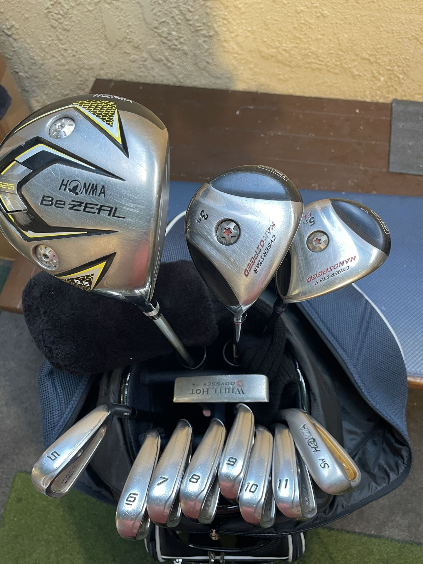 Complete Honma Golf Iron Set And Assorted Clubs Man’s High End Japanese Golf Club (RH)