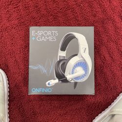 Gaming Headphones W/ MIC brand New 