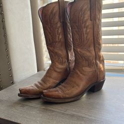 Lucchese women’s Boots 
