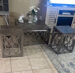 Coffee table with 2 sides table