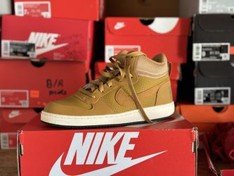 Nike Mid Top 