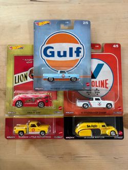 Hot Wheels Premium Pop Culture 5-Car Set