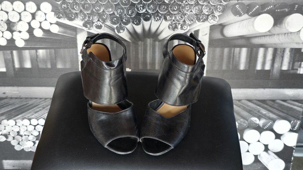 Comfy Peep Toe Heels