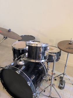 Vintage Drum kit 24inch pearl