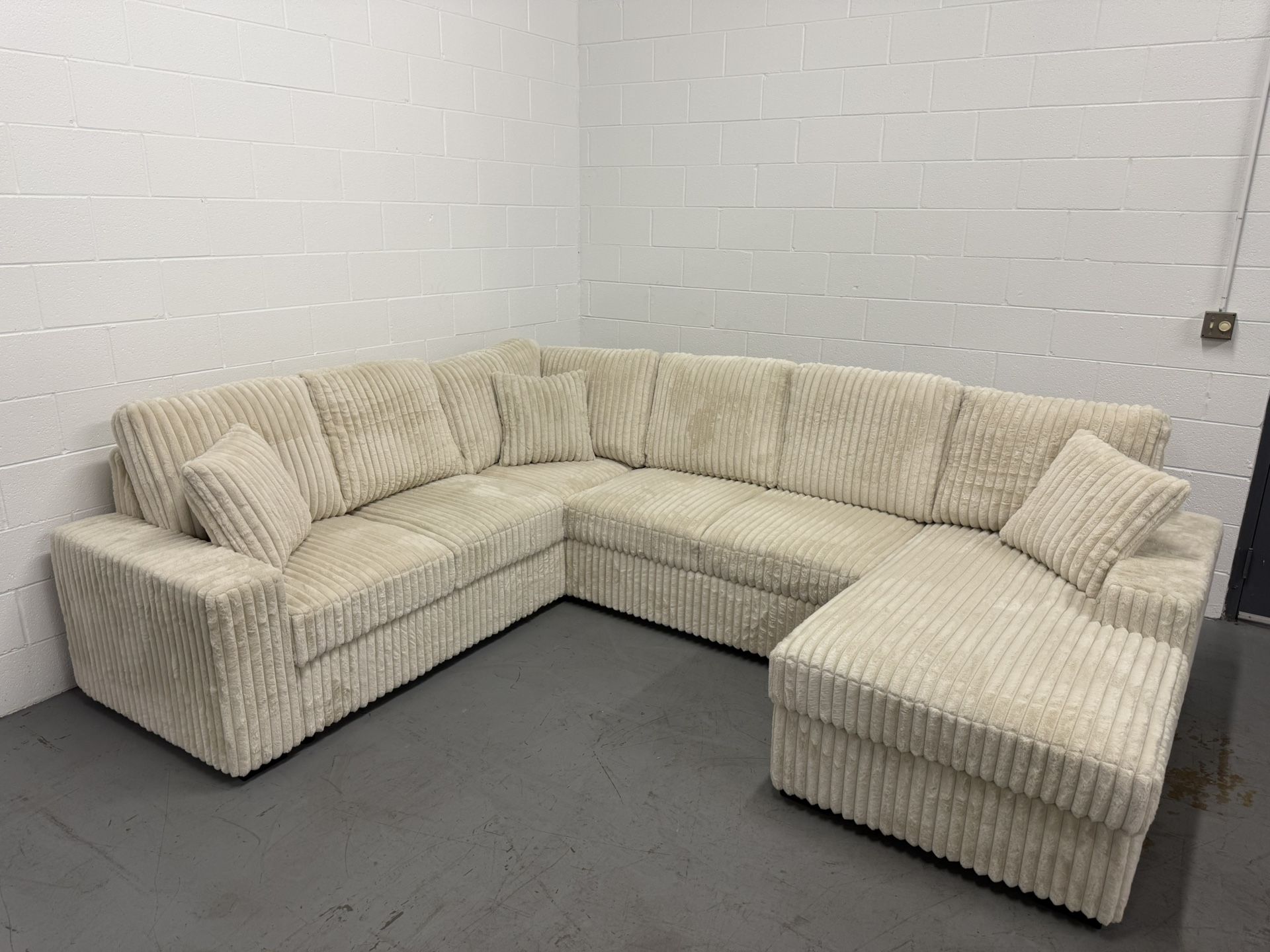 Brand New Sleeper Sectional Sofa w/ Storage Chaise – Delivery Available