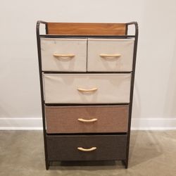 Dresser 