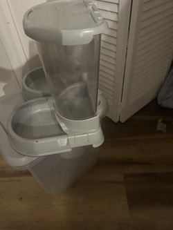 Pet Food And Water Dispenser 