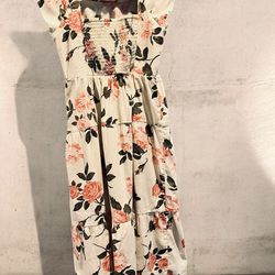 Pretty floral dress, size 14, from Old Navy—in excellent condition.