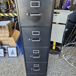 Hon 4 Drawer Filing Cabinet With Lock