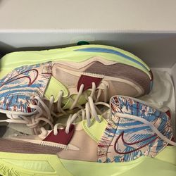 Kyrie 5 Infinity Light Soft Pink/Sweet Beet Size 12 -New!