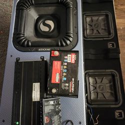 Speakers And Amplifier 