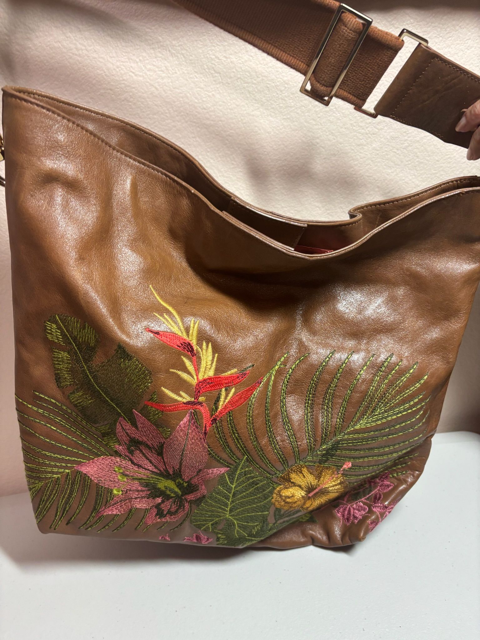 Vélez Encanto’s Moving Limited Edition