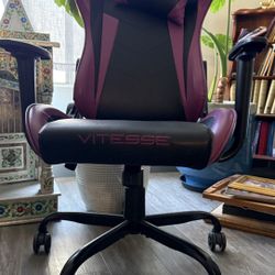 Like New Vitesse Ergonomic Gaming Chair - Purple/Black