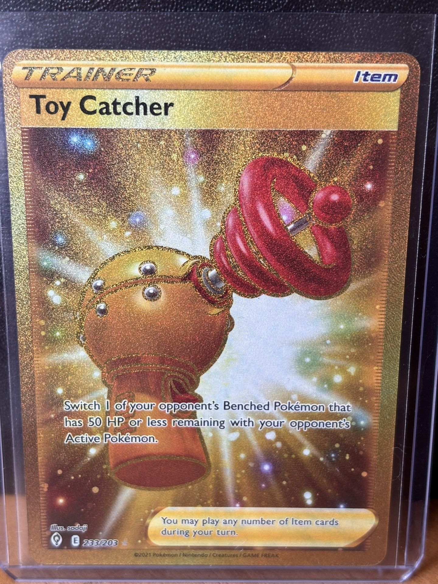 gold toy catcher pokemon card SW&SH EVOLVING SKIES You may play as many Item cards as you like during your turn (before your attack). Pokemon - Counter Catcher 264/182