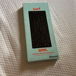 Brand New Bluetooth Keyboard Battery’s Included 