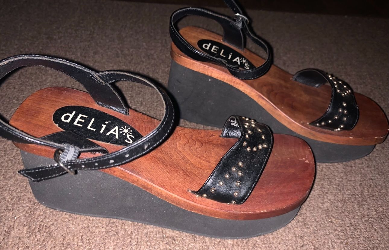 Vintage Women’s DELIAS Wedge Platform Sandals With Black Studded Straps! Super Cute! Tag Sz, 5.5US