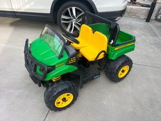 Peg Perego John Deere Gator 12V Ride-On Truck with