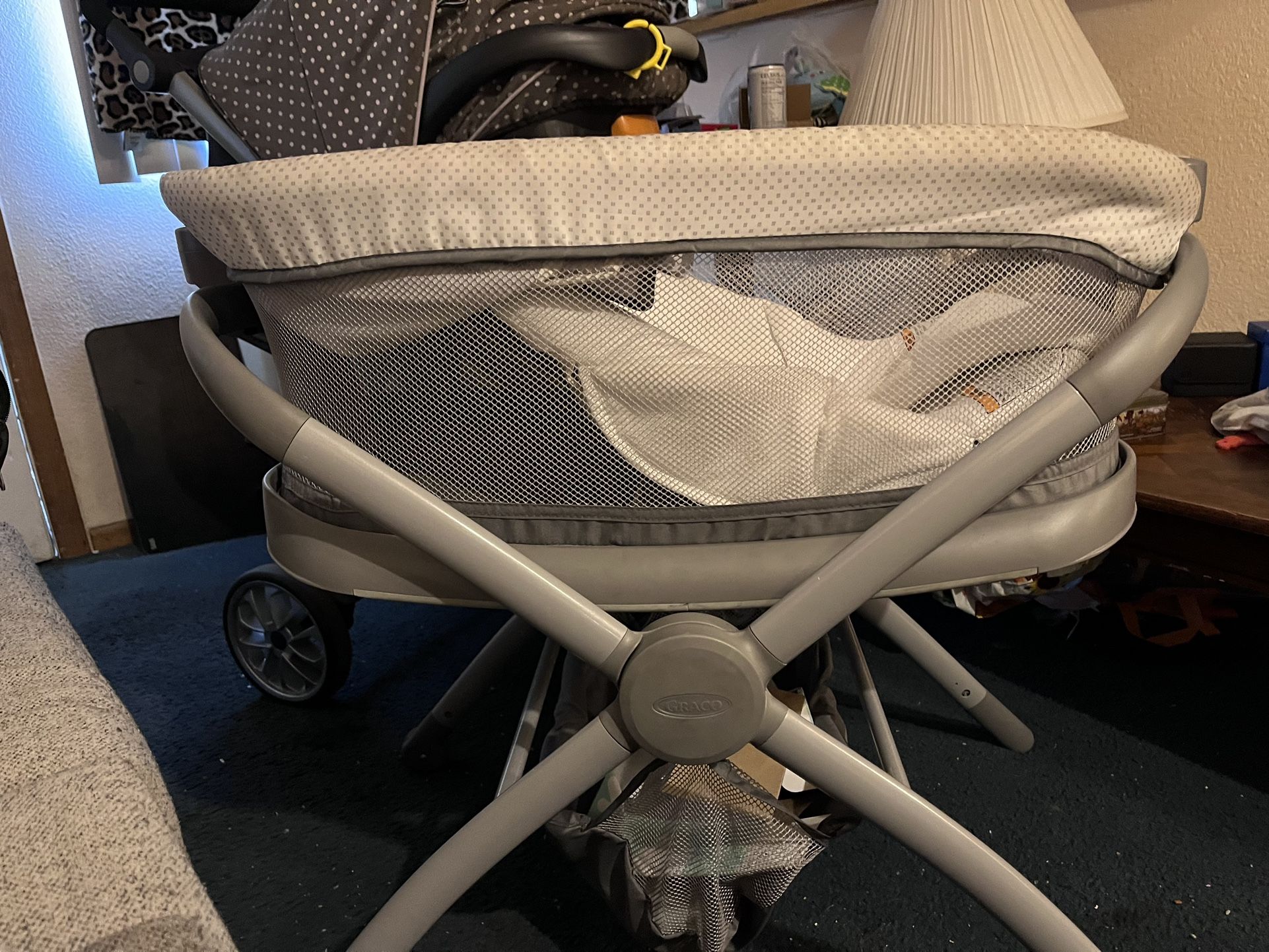 Free Bassinet