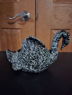 Swan Planter