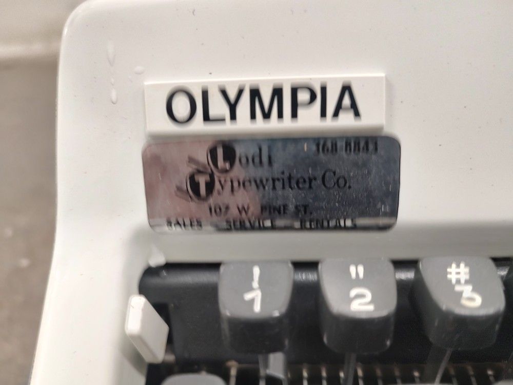 Olympia Typewriter Old School Antique Original Worth Over $800 All He Want $100 Trust Me It's Worth Way More First Come First Serve