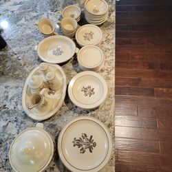 Pfaltzgraff Village Dishes 
