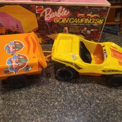 Barbie Goin' Camping Set car (missing steering wheel) and pop-up camper,