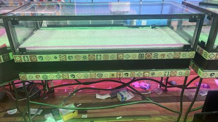 Store Glass Equipment Decor