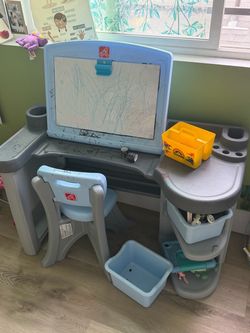 Kids arts and crafts plastic table