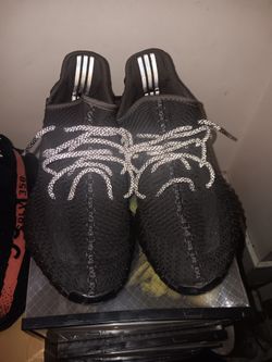 Yeezy 350 black statics