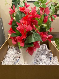 Faux Boganvilla Flower Arrangement with vase ✨Thrifty Gifted✨