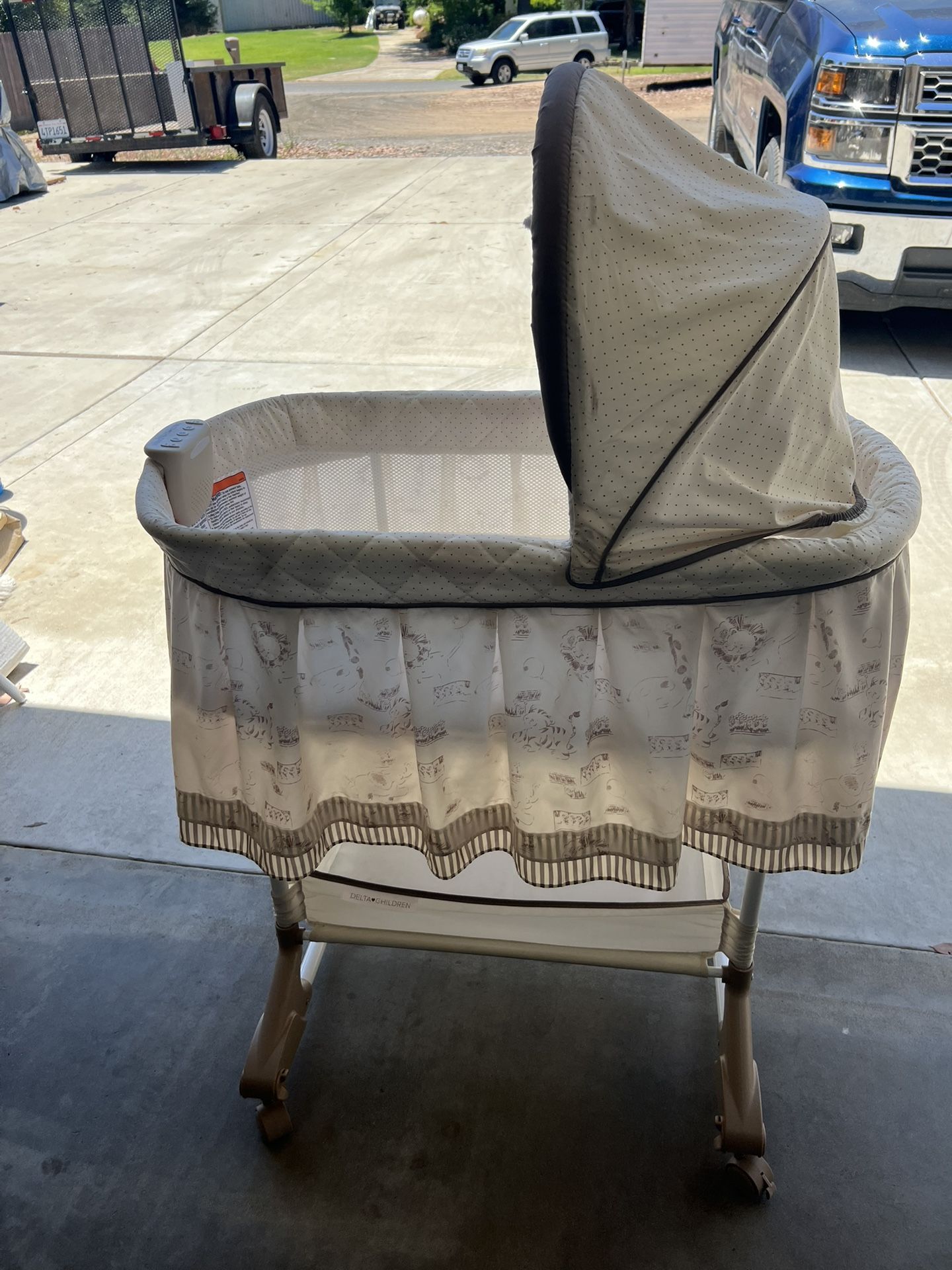 Crib For Baby New With Music And Vibration