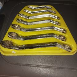 MAC TOOLS OFFSET METRIC RACHET WRENCH SET 
