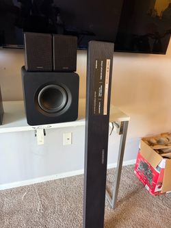 Se vende play 5 con equipo de sonido