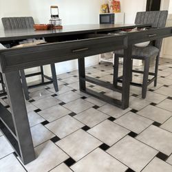 Dinning Table With 4 Storage Drawers And Chairs