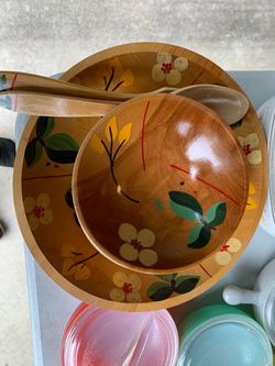 Decorative bowl set