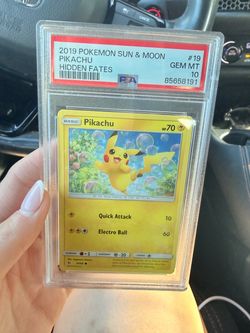 Pokemon 2019 Pikachu hidden fates PSA 10