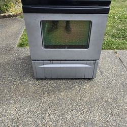 Whirlpool Stove 30w) I Can Help You With Free Delivery Within 10 Miles Distance 