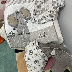 $25 Baby- Toddler Neutral Color Gray And White Crib Fitted Sheet, Fleece Blanket, Comforter And Pillow With Pillow Cover